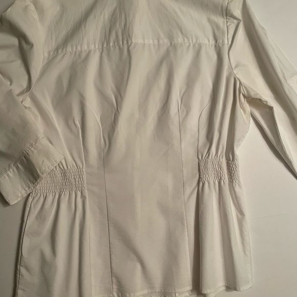 Elements buttons down shirt size M. 2/3 long sleeves, color white, front pockets - Picture 12 of 16
